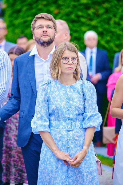 MÕTLIKUD Poliitik Jevgeni Ossinovski ja tema abikaasa, ukrainlaste abistamisega tegelev Triinu Ossinovski.