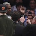 VIDEO: New York Knicksi legend visati mängult välja ja arreteeriti
