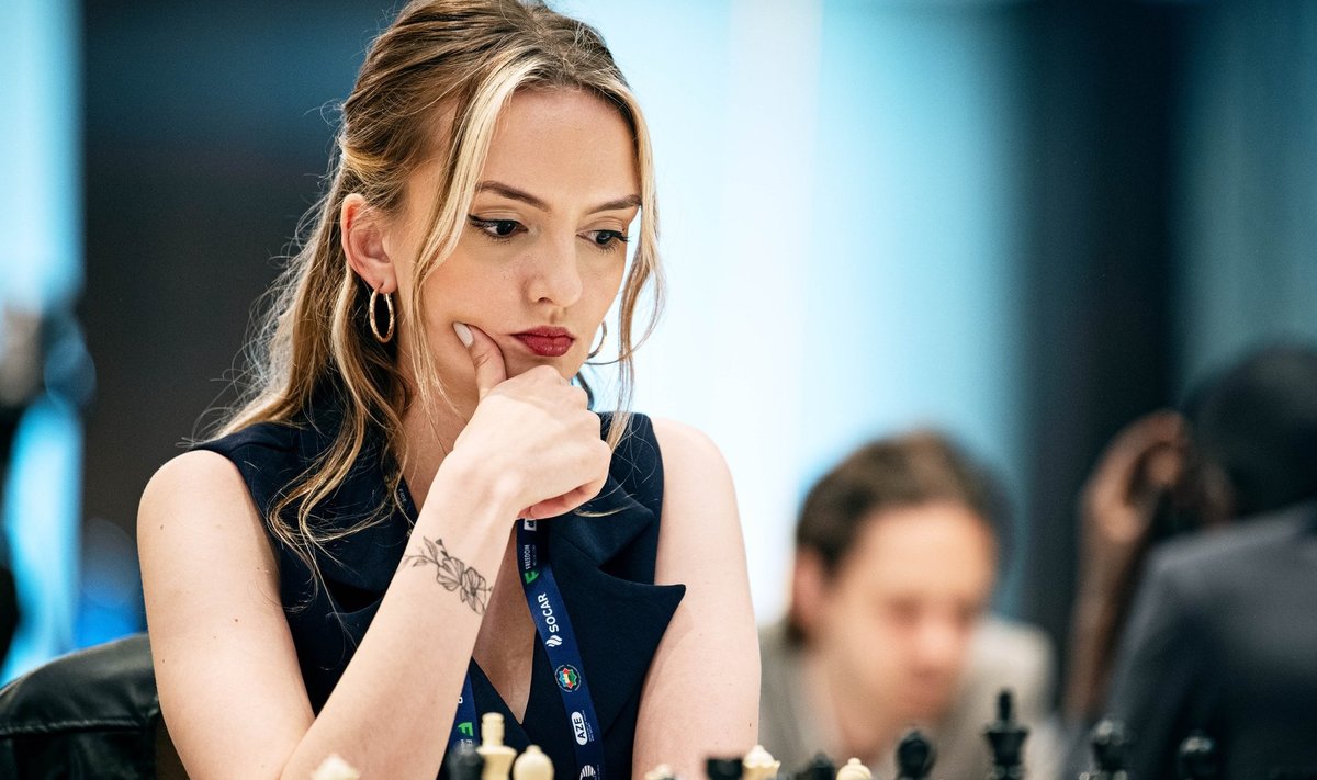 ДЕВУШКА ДНЯ | Блондинка из ЮАР влюбит вас в шахматы. И в себя - Delfi RUS