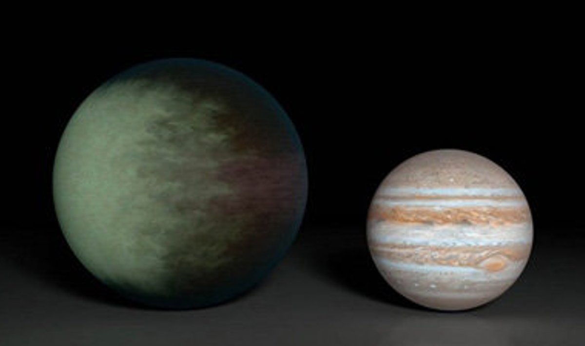Kepler-7b võrrelduna temast väiksema Jupiteriga. NASA/JPL-Caltech/MIT