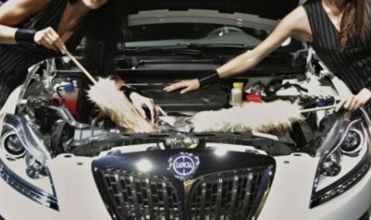 Lancia opereeritakse peenelt Chrysleriks. Foto Martin Oeser, AFP