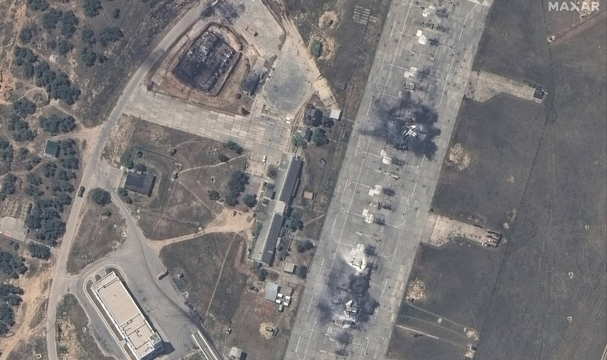 KUSKIL POLE OHUTU: Mai keskel korraldas Ukraina rünnaku Sevastopolis asuvale Belbeki sõjaväelennuväljale, kus väidetavalt hävitati mitu lennukit, õhutõrjekompleks ja laskemoonaladu.