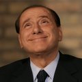 Tunnistaja: Berlusconit lõbustasid nunnarüüs stripparid