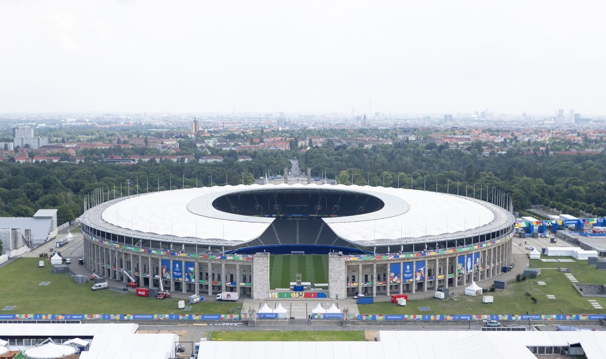 Berliini olümpiastaadionil selgub 14. juulil tänavune jalgpalli Euroopa meister.