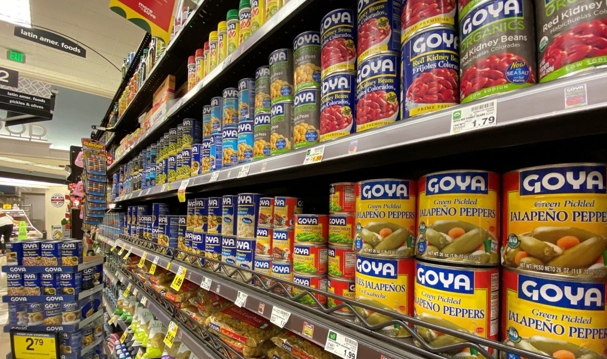 Goya Foods tooted California toidupoe riiulitel.