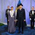 VIDEO | Võimas traditsioon! | Presidendipaar jätkab vabariigi aastapäeva tähistamist rahvuslikes rõivastes