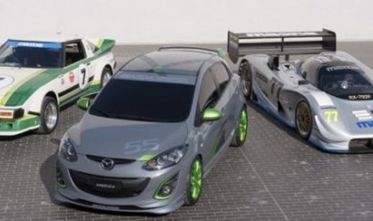Mazda näitas kahese kergeid kontsepte