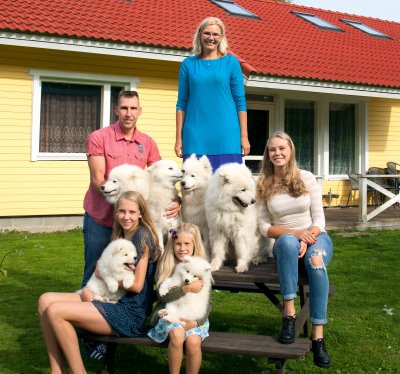 Õnneks ei pidanud Katrin Soomes töötades muretsema selle pärast, kas Margus kodus kolme tütre ja koertega hakkama saab.