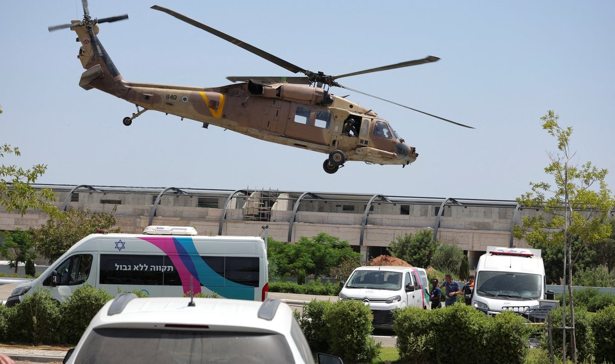Vabastatud pantvangid toimetati Iisraeli helikopteriga.