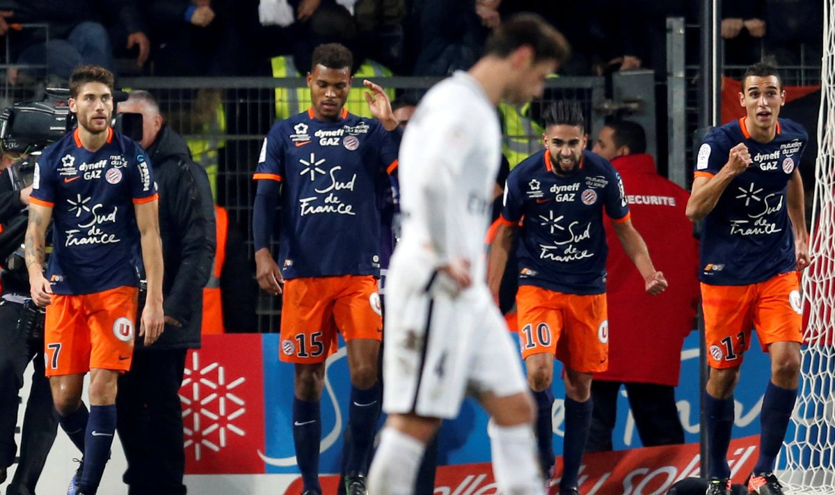 Montpellier mängijad värava järel