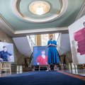 ФОТО | В президентском дворце представили сразу три портрета Керсти Кальюлайд, но висеть там будет только один