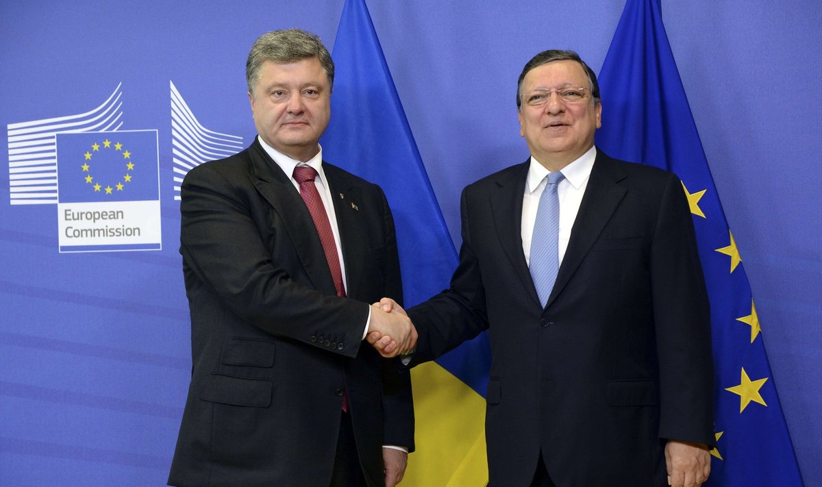 Petro Porošenko koos Jose Manuel Barrosoga
