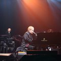 FOTOD: Elton John andis eile Riias meeleoluka kontserdi