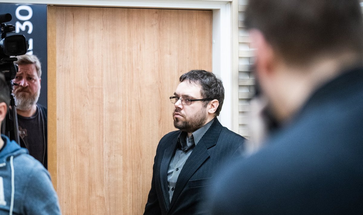 Muusik Kõmmari tapmises süüdistatav Karel Šmutov kohtus