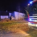 FOTOD: Järvamaal läks elumaja korsten põlema