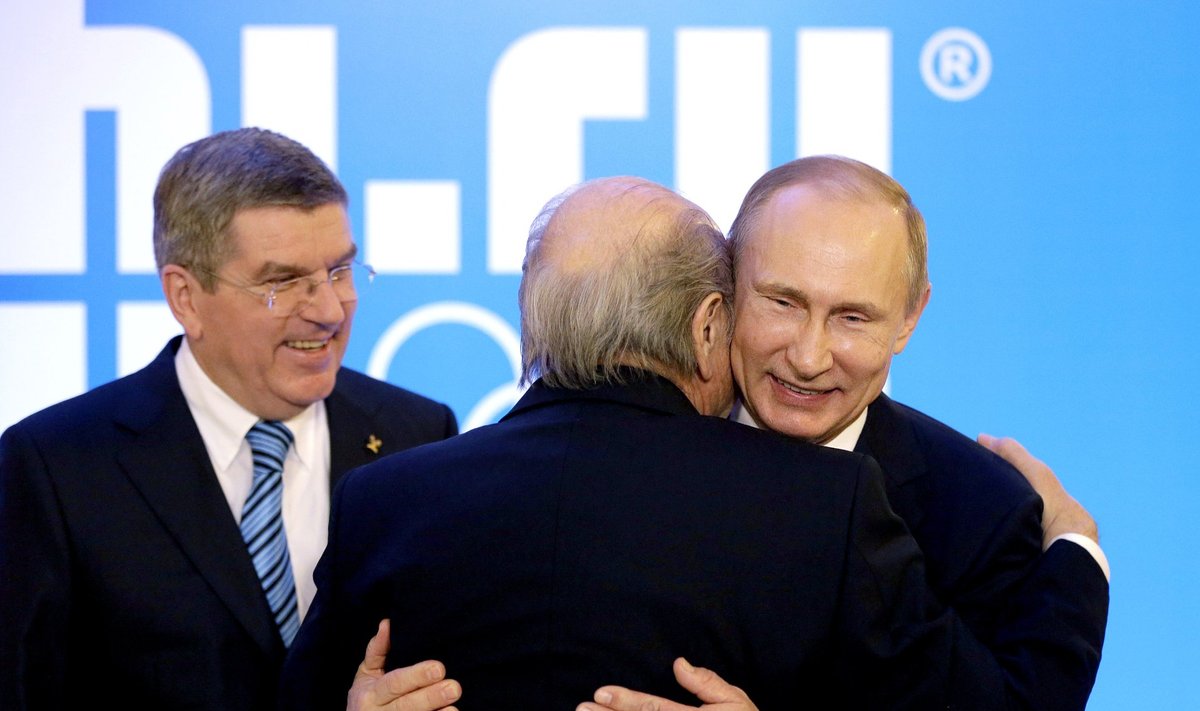 FIFA president Sepp Blatter embab Putinit