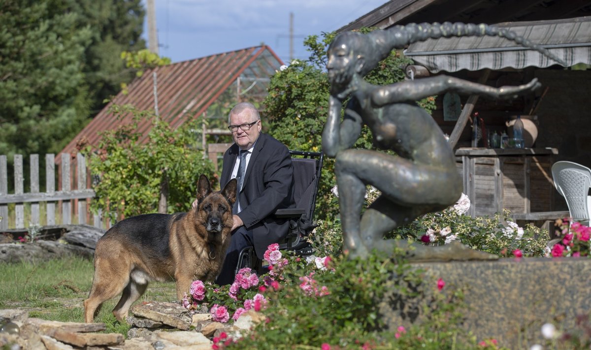 EDGAR SAVISAAR Hundisilmal koos oma koera Rexiga.