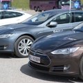 Tesla rentinud klient tegi maanteel korralikke kiiruskatseid, firma jälgis kiirust ja tegi suure trahvi