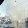 FOTOD | Paldiski maanteel põles puumaja. Päästeti viis inimest ja koer