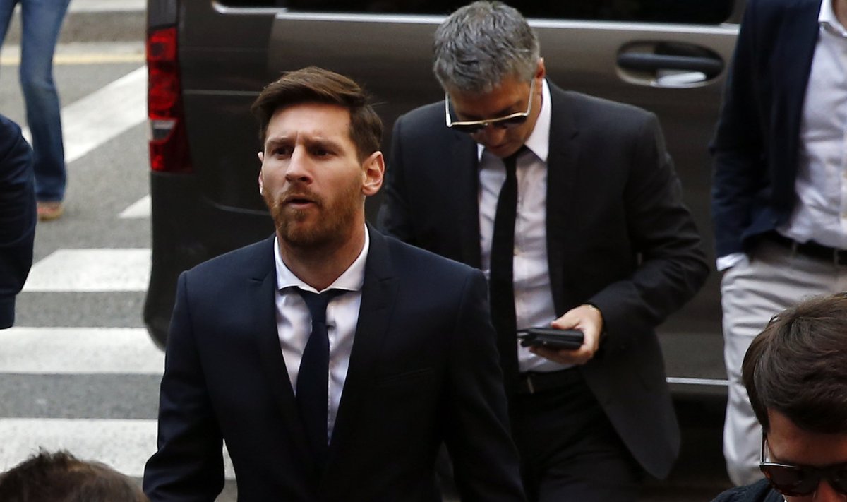 Lionel Messi neljapäeval Barcelona kohtusse saabumas.