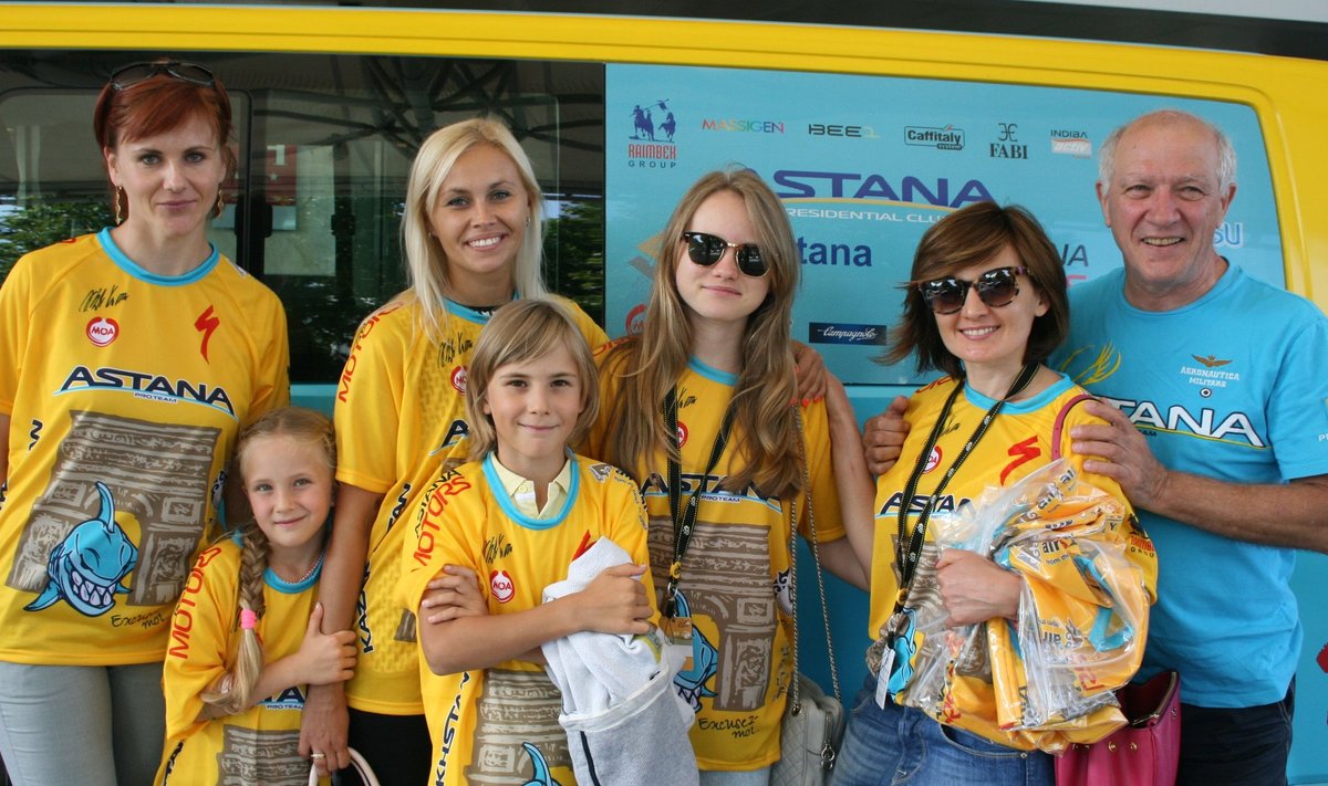 Astana poolehoidjad on kollasesse värvunud