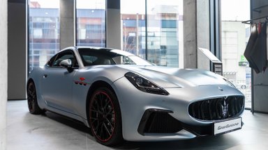 ФОТО | Maserati представил в Таллинне новые роскошные электрокары и мастерскую для люксовых авто
