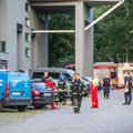 DELFI FOTOD ja VIDEO: Pirita teel süttis põlema 16-korruselise kortermaja elektrišaht, majast evakueeriti elanikud