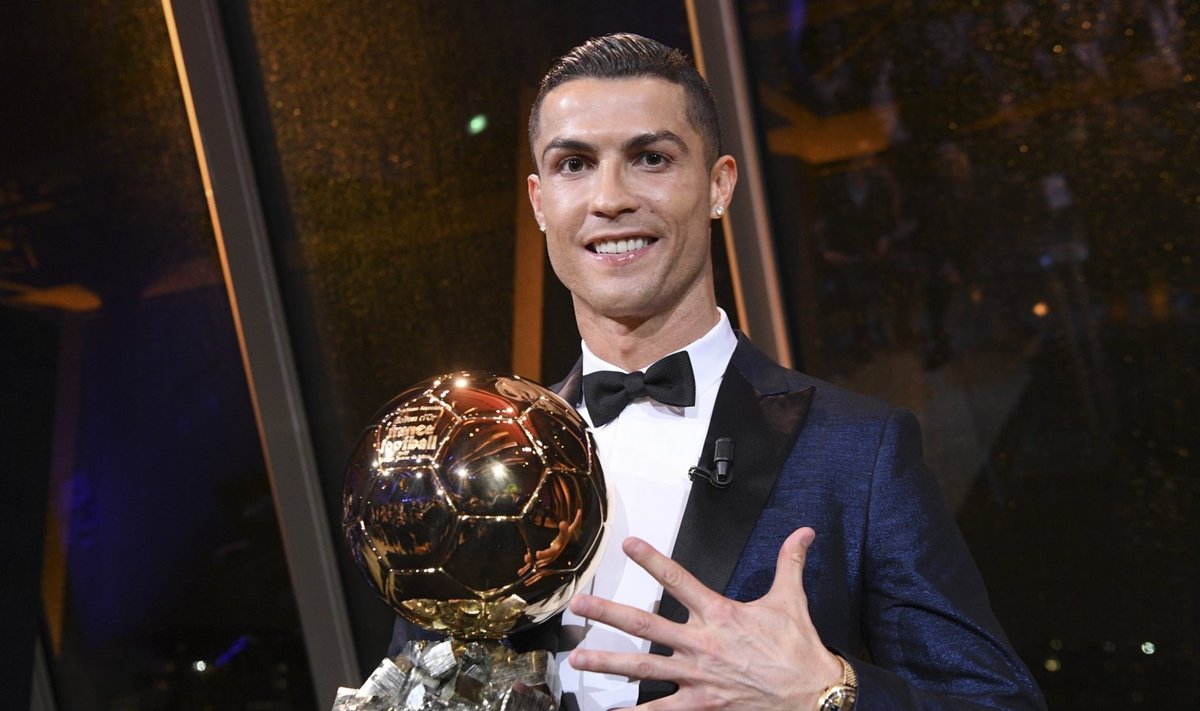 Cristiano Ronaldo oma viienda Ballon d'Origa