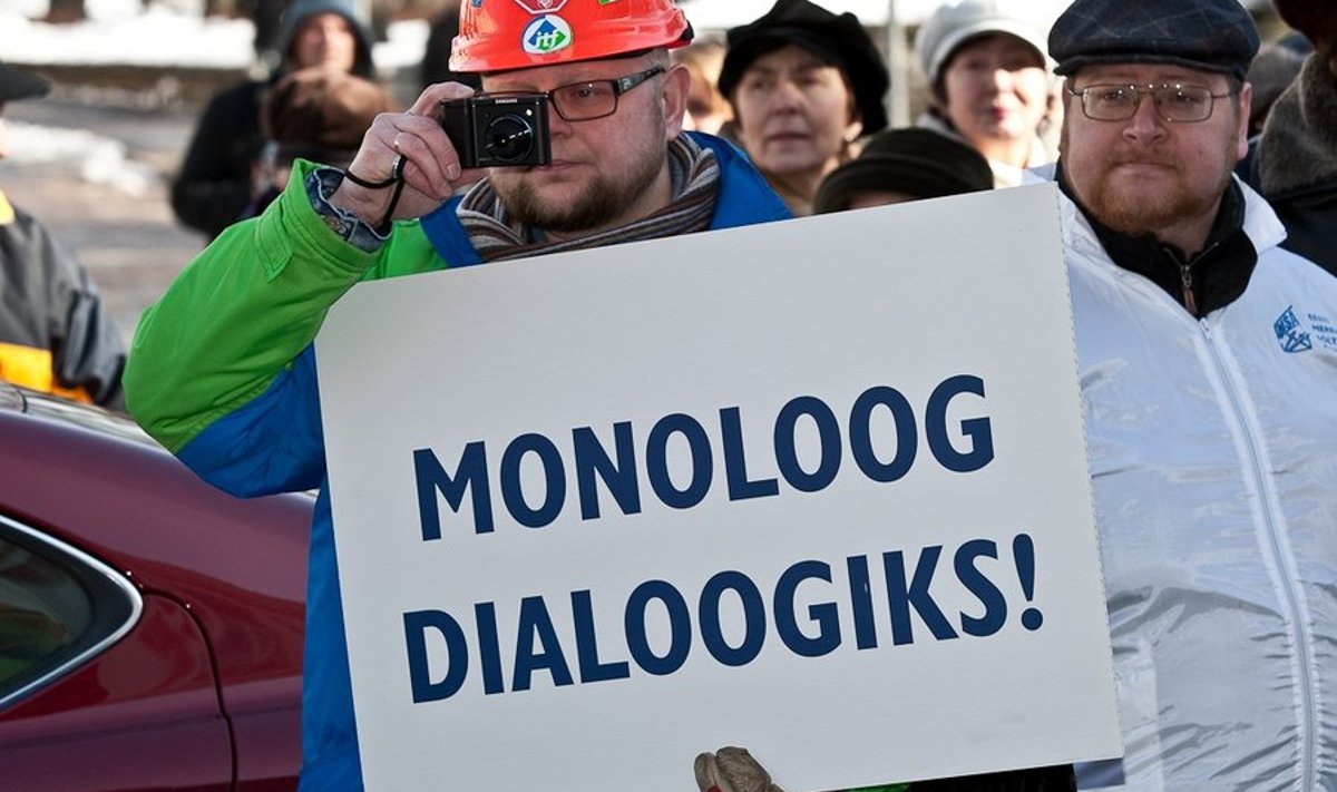 Monoloog dialoogiks! Ametiühingute protestiüritus Toompeal