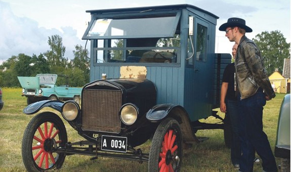 Peapretendent vanasõidukite tänavuse kokkutuleku printsi tiitlile, rohkeid aastakümneid vana Ford TT.