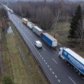 „Низость и позор“. Почему польские фермеры высыпали на дорогу украинское зерно и снова заблокировали границу