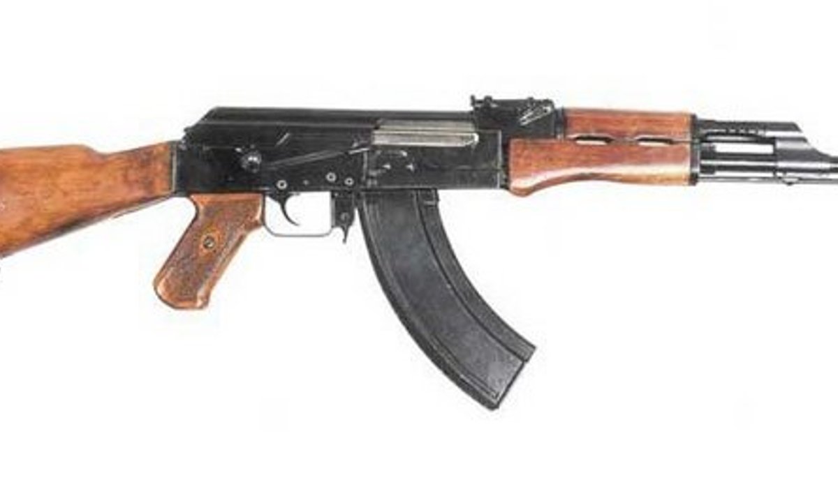 AK-47.