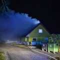 FOTOD | Viljandimaal Lahmuse külas põles elumaja