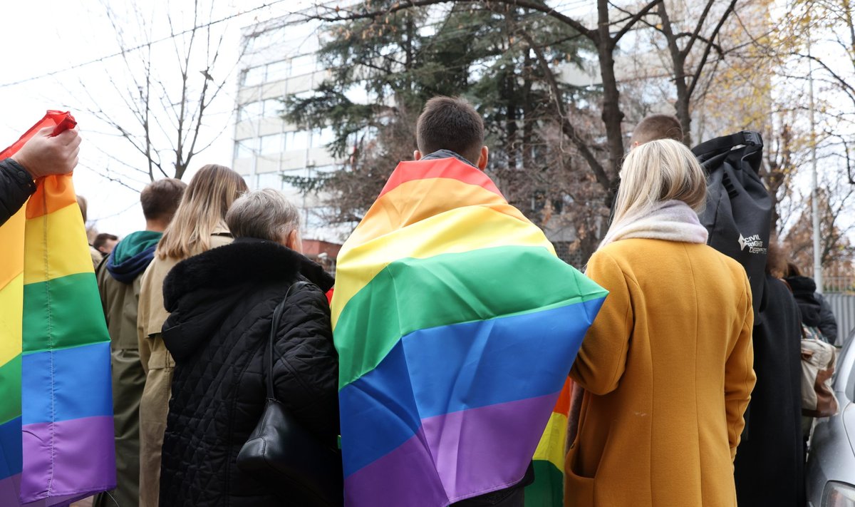 Serbia pealinnas Belgradis protestitakse LGBT-liikumise keelustamise vastu Venemaal.