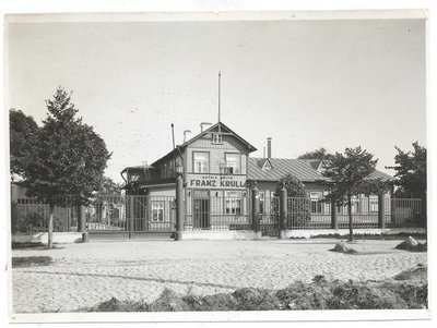 Franz Krulli tehase hoone Kopli tänava ääres enne Teist maailmasõda. Värav jäi toona pisut paremale.
