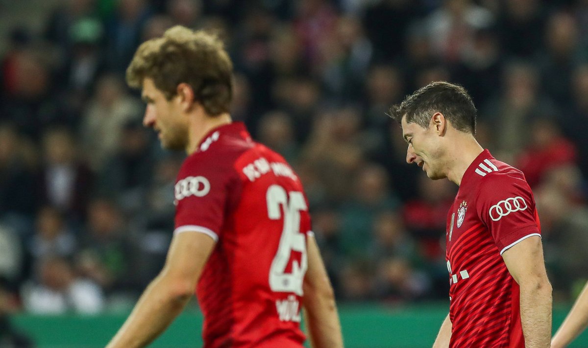 Bayerni mängijad Thomas Müller ja Robert Lewandowski.