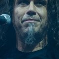 Slayeri laulja läheb seljaoperatsioonile
