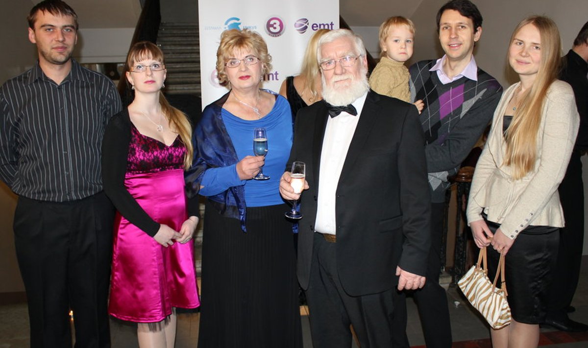 Eckard Klug koos perega Eestimaa Uhkus tunnustamistseremoonial 2012 detsembris.
