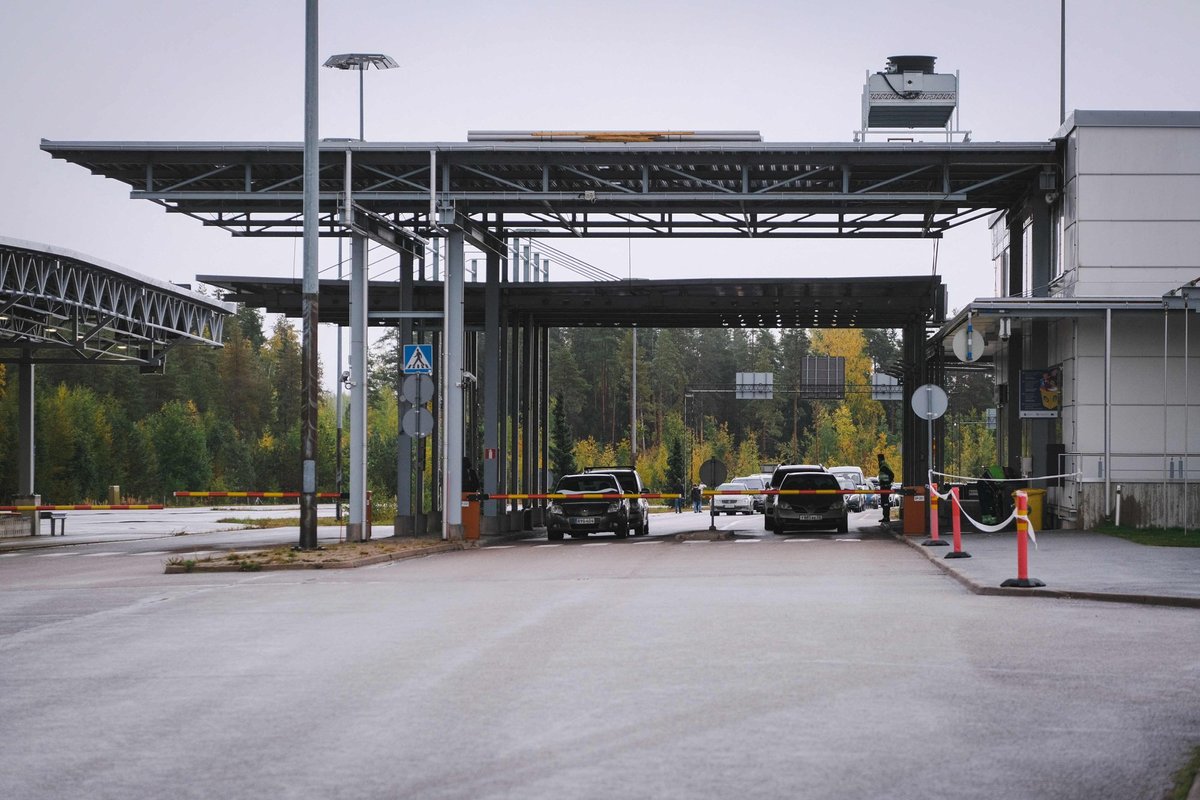 Финляндия приступила к сооружению забора на границе с РФ - Delfi RUS