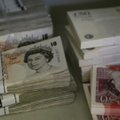 Фунт подешевел к доллару из-за вероятности выхода Британии из ЕС