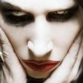 Marilyn Manson meenutab ilma meigita nohikut
