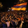 В Армении тысячи людей протестуют против повышения тарифов на электроэнергию
