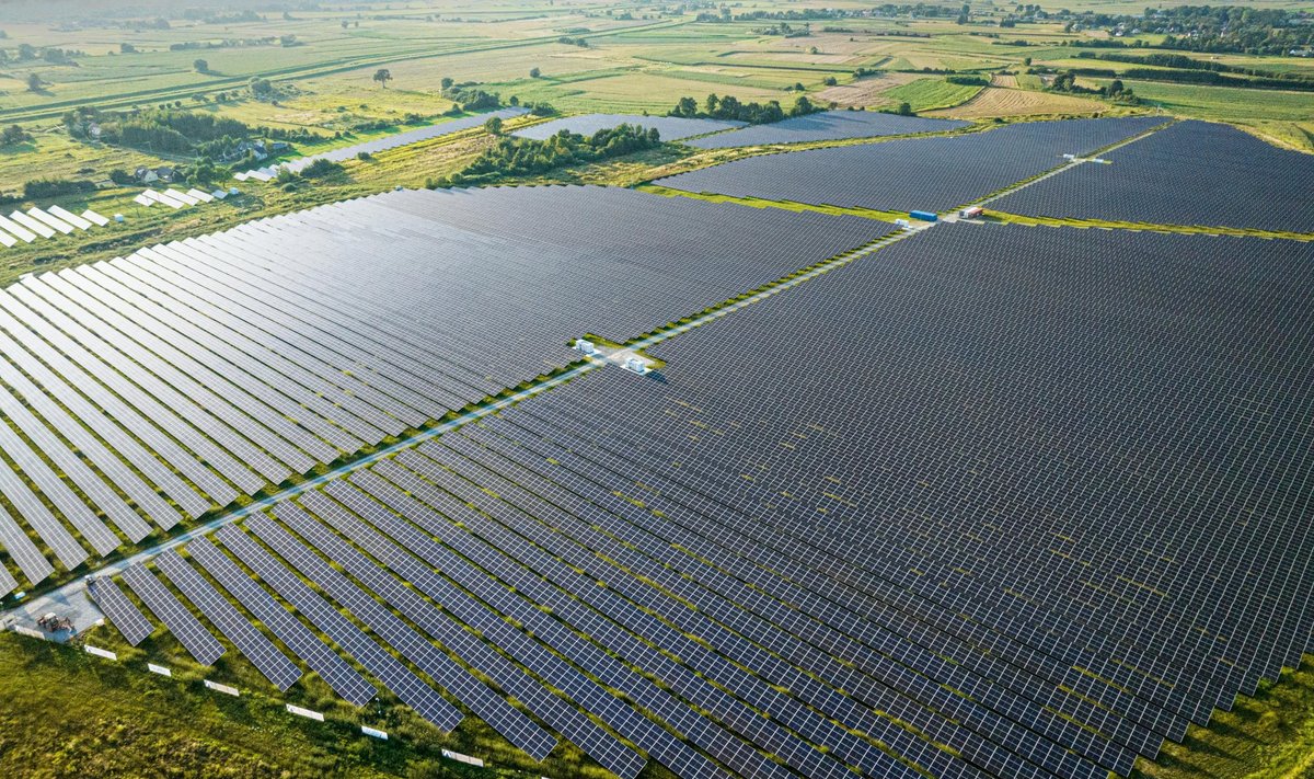 Sunly senine suurim päikesepark asub Poolas Rzezawas. See on aga kõigest 60 MW võimsusega. Juba järgmisel aastal asub Sunly suurim päikesejaam Eestis ja see on juba 244 MW võimsusega.