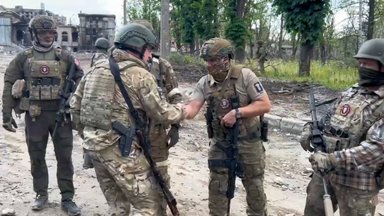 „Mis teid huvitab, kus te surete?“ Vene armee saadab rindele ka HIV-positiivsed sõdurid