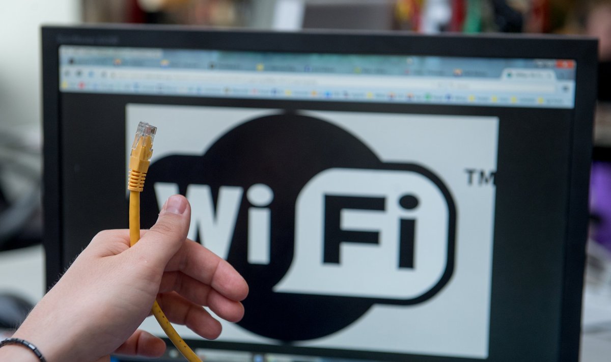 Netikaabel vs wifi-internet: foto on illustratiivne