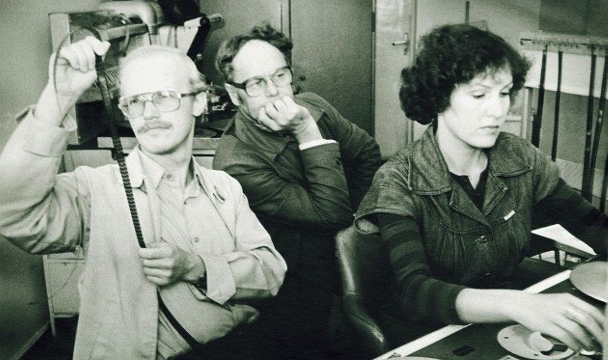 Oktoober 1982, 20 000. saate montaaž. Vasakult: toimetaja Feliks Undusk, režissöör Heiki Roots ja monteerija Ludmilla Raudsepp.