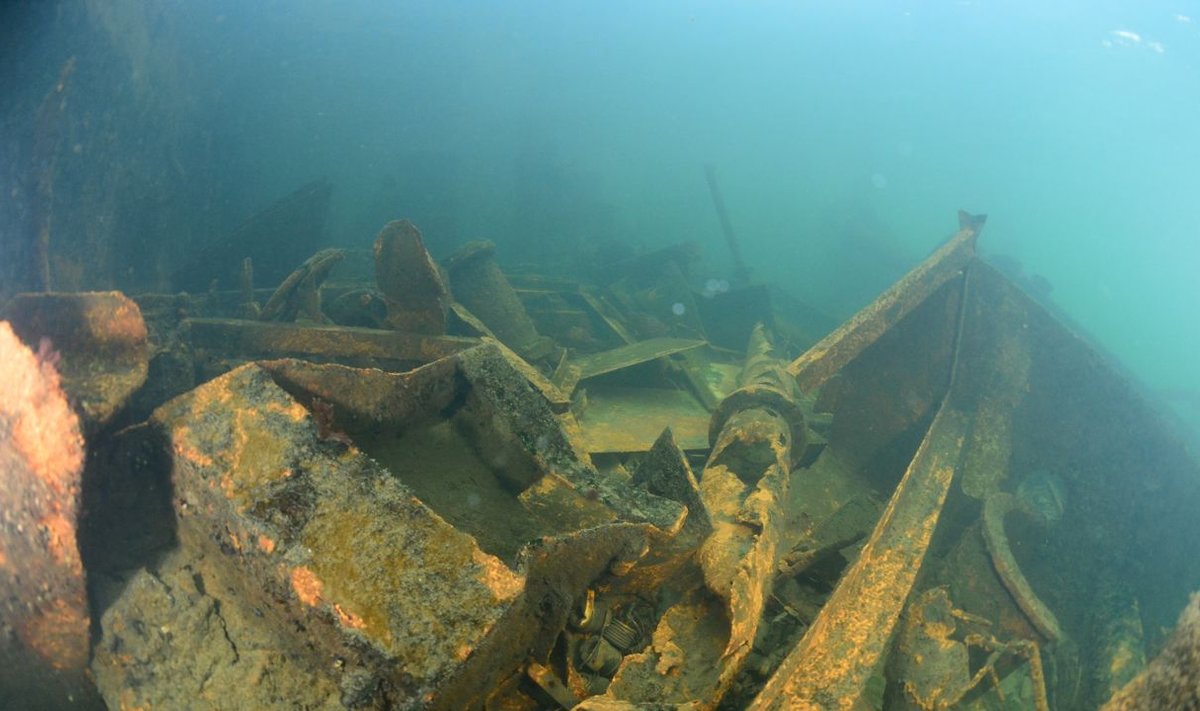 Saaremaa edelanurgas Ariste lahes oleva Volare laevavraki puhastustööd lõppesid 