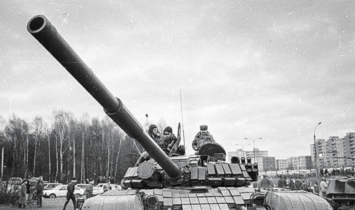 Jaanuaris 1991 oli Vilnius täis NSV Liidu tanke, kuid suurt liikumisvabadust rahvahulk neile ei andnud.