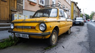Hüvasti, kollane auto! Mupo teisaldas Kalamajast viimaks ometi kurikuulsa kollase sapaka 
