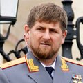 ВИДЕО: Кадыров вручил чеченским олимпийцам джипы "Мерседес-Бенц"